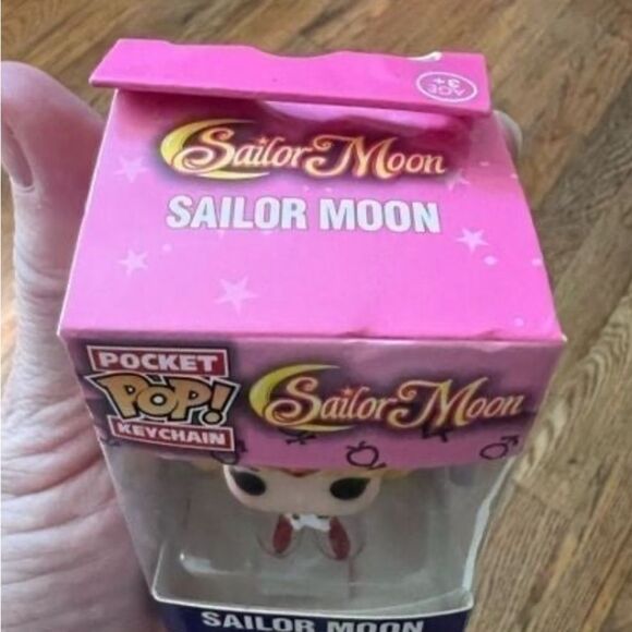 1 LEFT! Funko Pop Keychain Sailor Moon - Picture 3 of 6